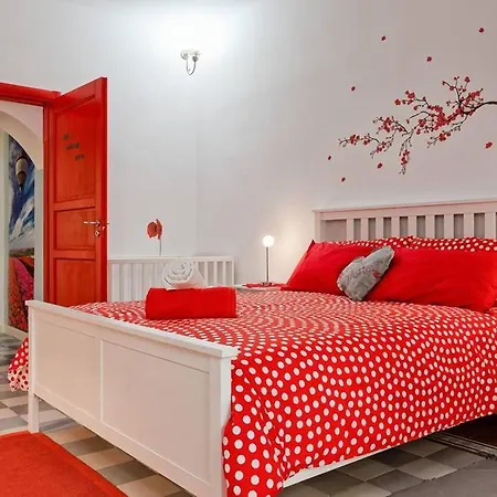 Apartment Bed And Colors *